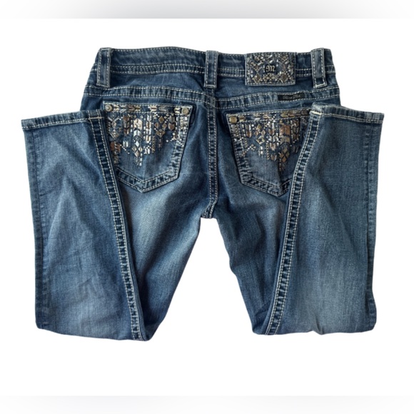 Miss Me Signature Ankle Skinny Jeans with Embellished Pockets - Picture 2 of 8